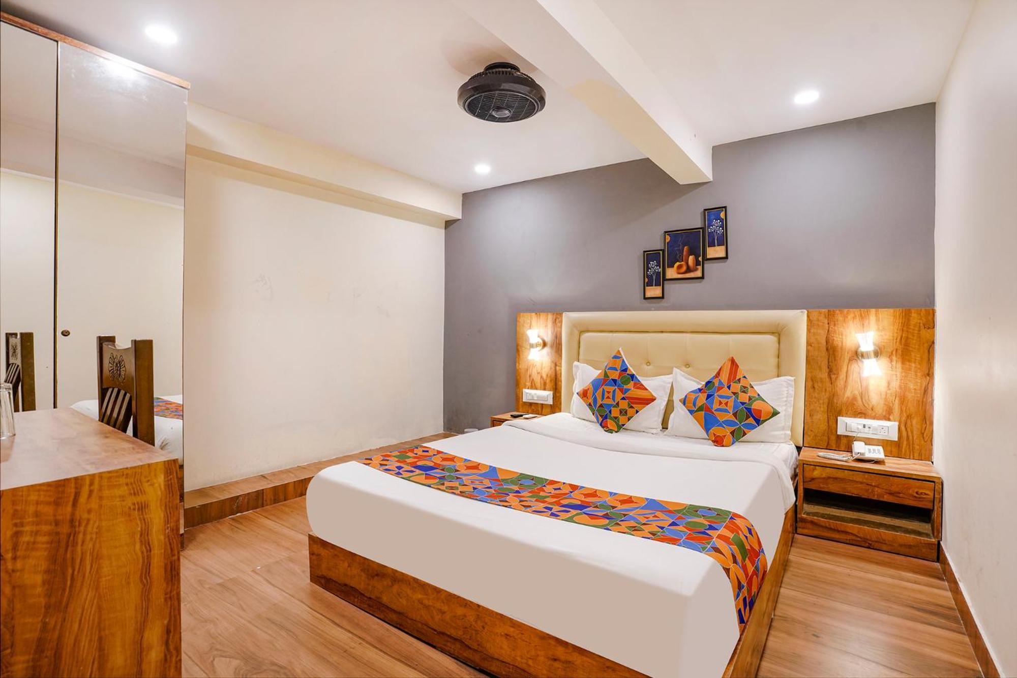 Fabhotel Grand Prime Nr Nesco Hotel Mumbai Exterior photo
