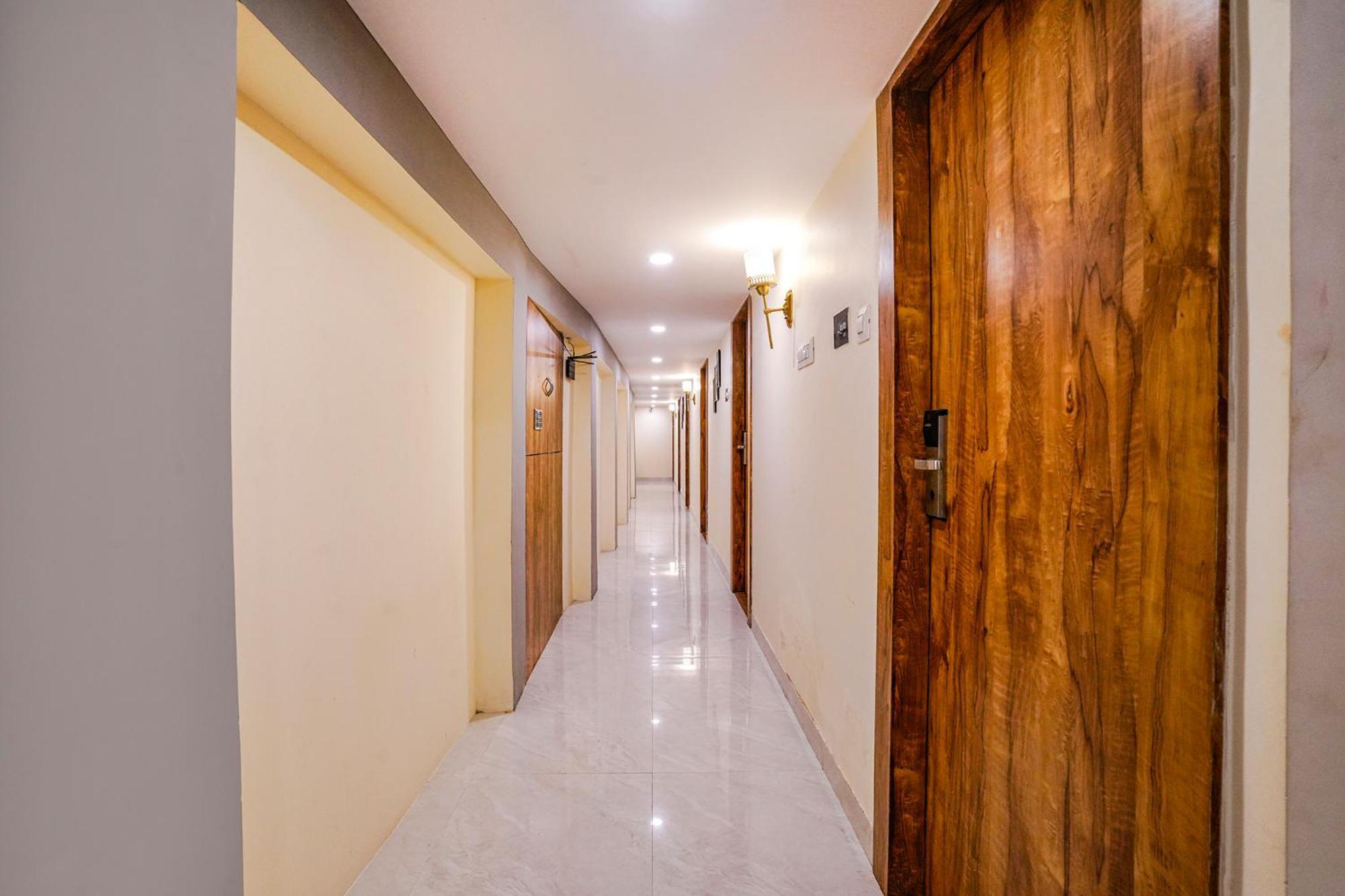 Fabhotel Grand Prime Nr Nesco Hotel Mumbai Exterior photo